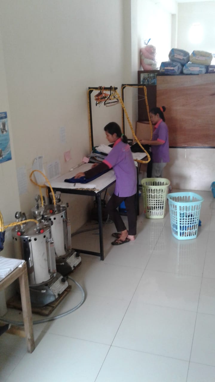 Proses-Setrika-Laundry-Kiloan-Palembang